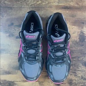Women’s Asics Athletic Shoes Size 9